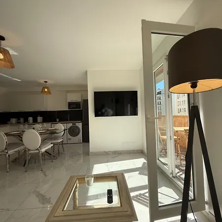 Magnifique 3 Pieces A 100m De La Lägenhet